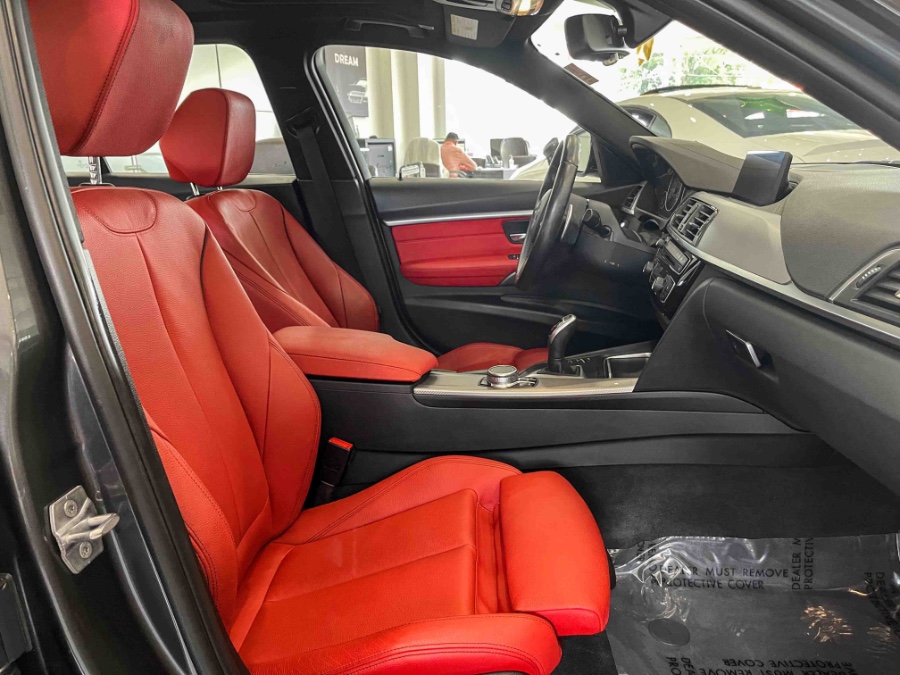 2018 BMW 3 Series 330i xDrive Sedan, available for sale in Franklin Square, New York | Luxury Motor Club. Franklin Square, New York 2018 BMW 3 Series 330i xDrive Sedan, available for sale in Franklin Square, New York | Luxury Motor Club. Franklin Square, New York