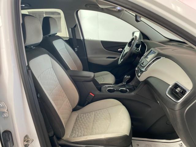 Used Chevrolet Equinox LS 2020 | Queens Auto Mall. Richmond Hill, New York Used Chevrolet Equinox LS 2020 | Queens Auto Mall. Richmond Hill, New York