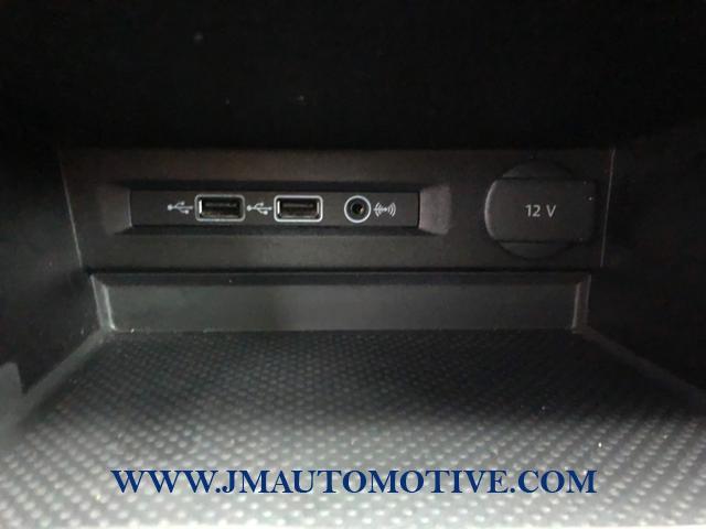 2018 Volkswagen Tiguan 2.0T SE 4MOTION, available for sale in Naugatuck, Connecticut | J&M Automotive Sls&Svc LLC. Naugatuck, Connecticut 2018 Volkswagen Tiguan 2.0T SE 4MOTION, available for sale in Naugatuck, Connecticut | J&M Automotive Sls&Svc LLC. Naugatuck, Connecticut