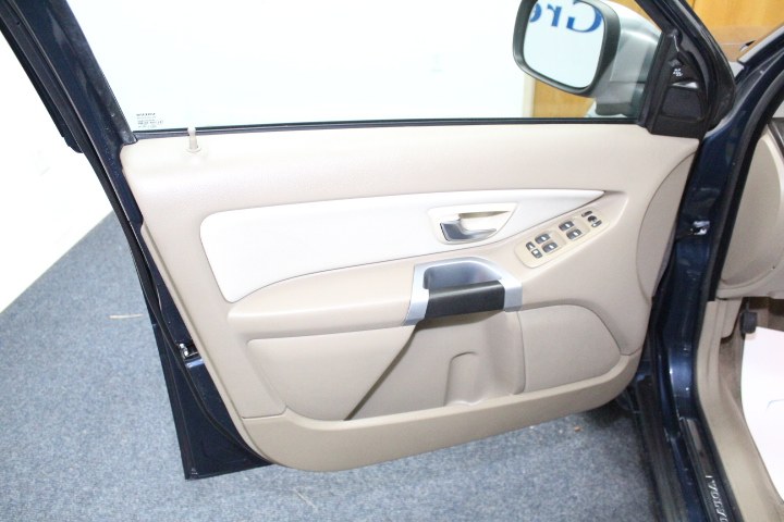 Used Volvo XC90 AWD 4dr Premier Plus 2013 | New England Auto Sales LLC. Plainville, Connecticut Used Volvo XC90 AWD 4dr Premier Plus 2013 | New England Auto Sales LLC. Plainville, Connecticut