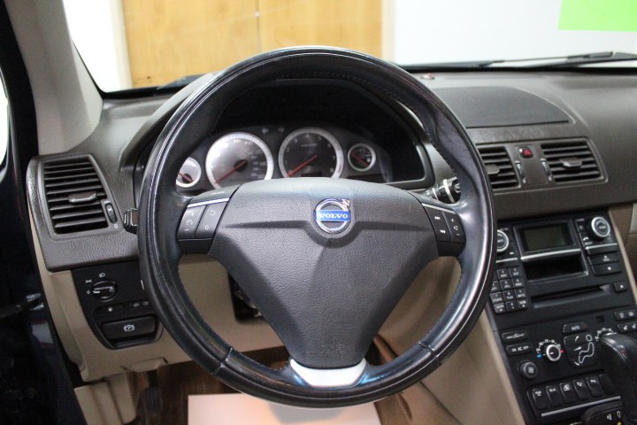Used Volvo XC90 AWD 4dr Premier Plus 2013 | New England Auto Sales LLC. Plainville, Connecticut Used Volvo XC90 AWD 4dr Premier Plus 2013 | New England Auto Sales LLC. Plainville, Connecticut