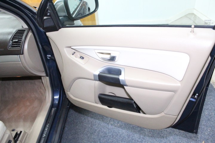 Used Volvo XC90 AWD 4dr Premier Plus 2013 | New England Auto Sales LLC. Plainville, Connecticut Used Volvo XC90 AWD 4dr Premier Plus 2013 | New England Auto Sales LLC. Plainville, Connecticut