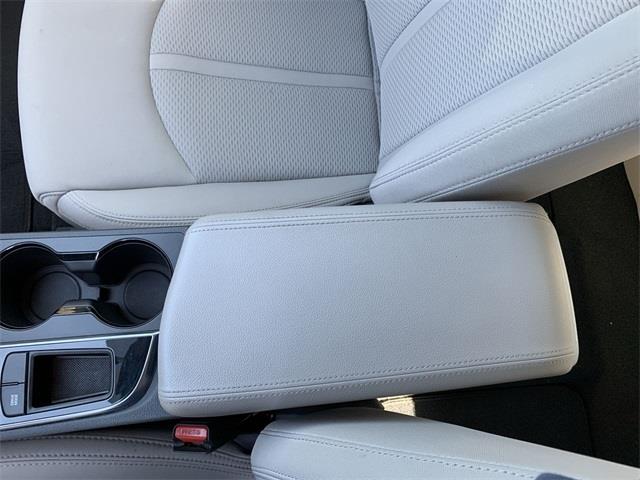 Used Hyundai Sonata SE 2015 | Wiz Leasing Inc. Stratford, Connecticut Used Hyundai Sonata SE 2015 | Wiz Leasing Inc. Stratford, Connecticut
