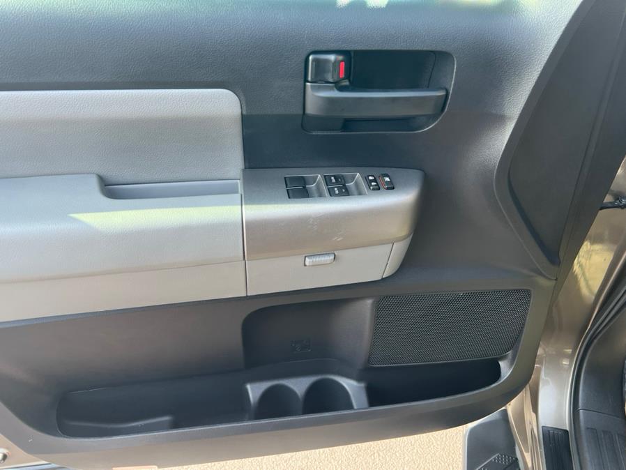 Used Toyota Sequoia 4WD 5.7L SR5 (Natl) 2015 | Century Auto And Truck. East Windsor, Connecticut Used Toyota Sequoia 4WD 5.7L SR5 (Natl) 2015 | Century Auto And Truck. East Windsor, Connecticut