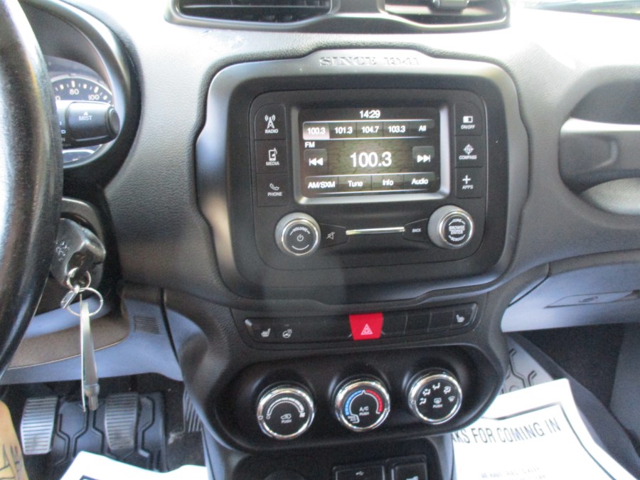 Used Jeep Renegade 4WD 4dr Latitude 2016 | Cos Central Auto. Meriden, Connecticut Used Jeep Renegade 4WD 4dr Latitude 2016 | Cos Central Auto. Meriden, Connecticut