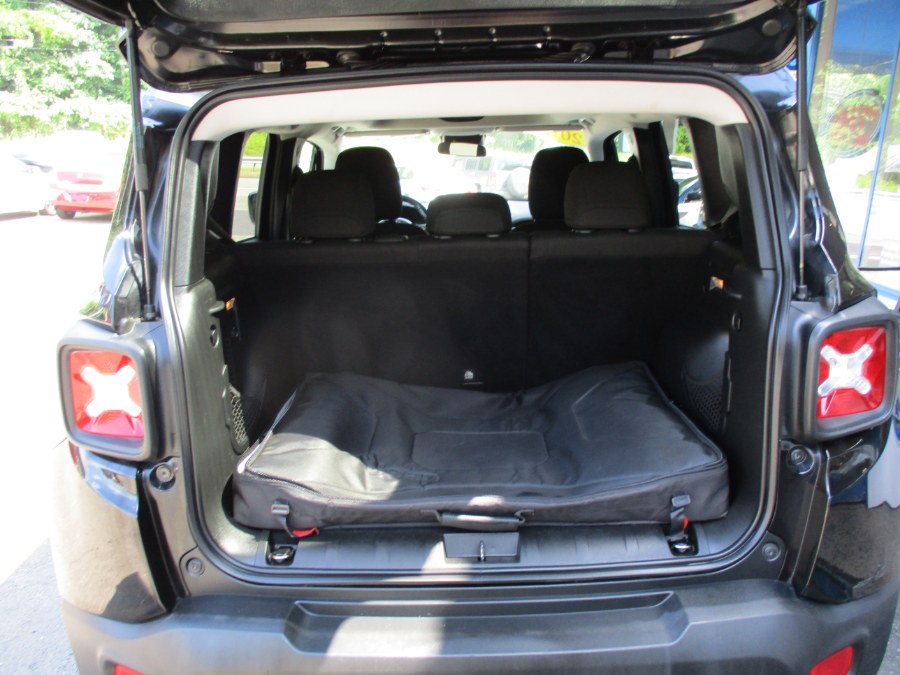 Used Jeep Renegade 4WD 4dr Latitude 2016 | Cos Central Auto. Meriden, Connecticut Used Jeep Renegade 4WD 4dr Latitude 2016 | Cos Central Auto. Meriden, Connecticut