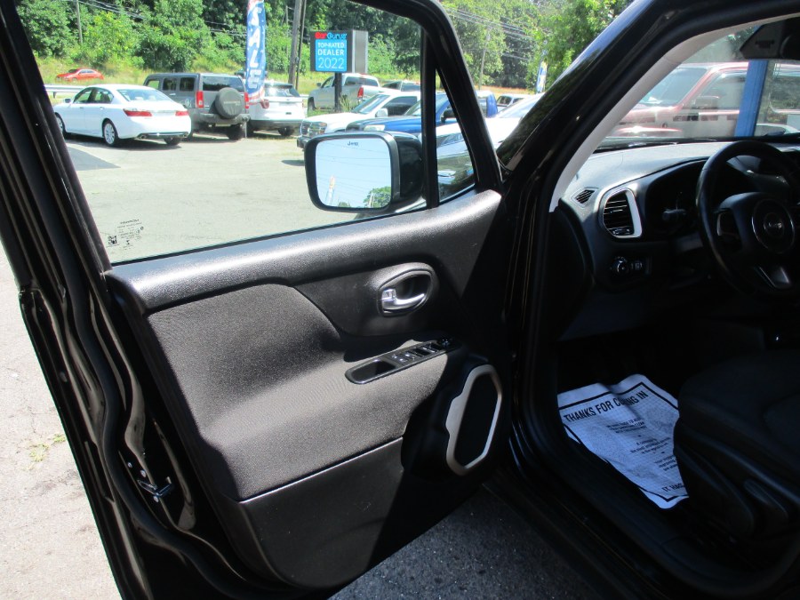 Used Jeep Renegade 4WD 4dr Latitude 2016 | Cos Central Auto. Meriden, Connecticut Used Jeep Renegade 4WD 4dr Latitude 2016 | Cos Central Auto. Meriden, Connecticut