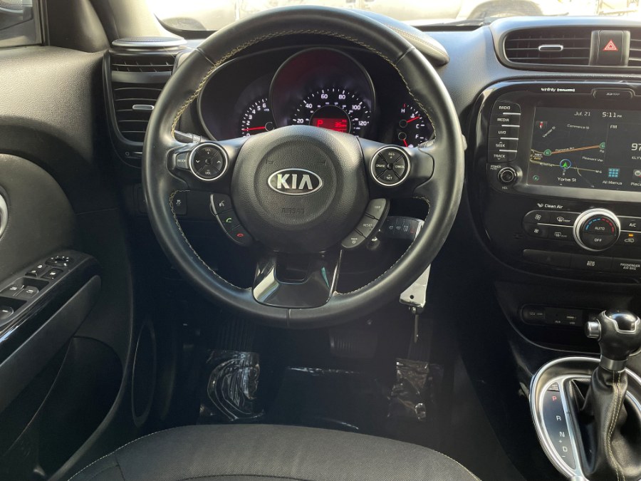 Used Kia Soul 5dr Wgn Auto + 2016 | Green Light Auto. Corona, California Used Kia Soul 5dr Wgn Auto + 2016 | Green Light Auto. Corona, California