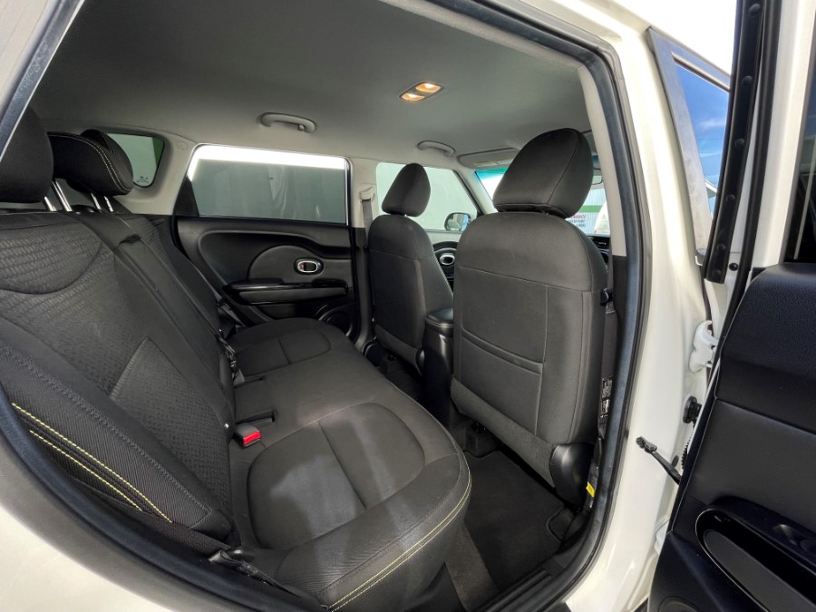 Used Kia Soul 5dr Wgn Auto + 2016 | Green Light Auto. Corona, California Used Kia Soul 5dr Wgn Auto + 2016 | Green Light Auto. Corona, California