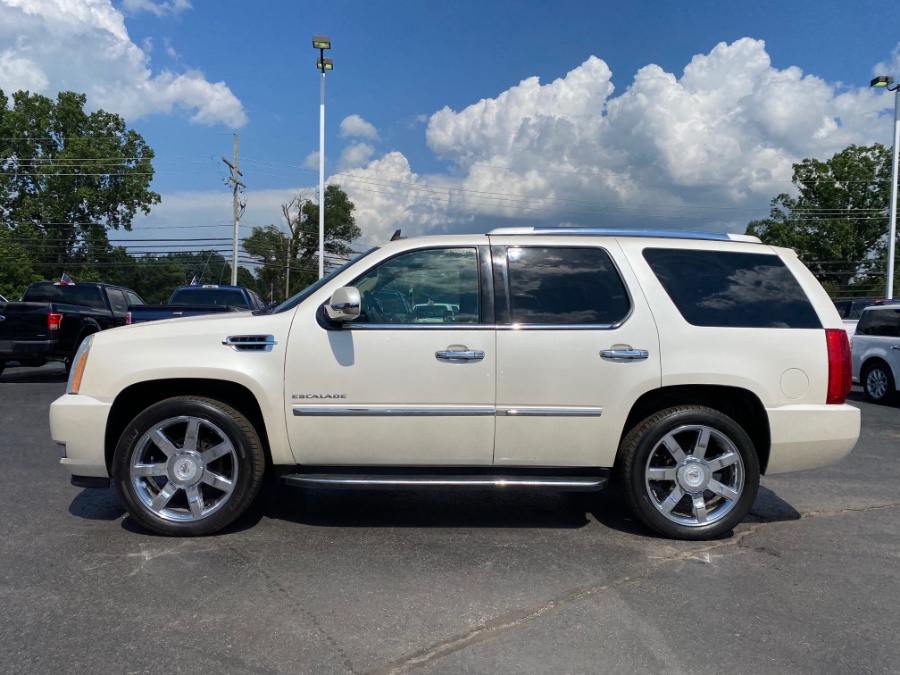 Used Cadillac Escalade AWD 4dr Luxury 2010 | Marsh Auto Sales LLC. Ortonville, Michigan Used Cadillac Escalade AWD 4dr Luxury 2010 | Marsh Auto Sales LLC. Ortonville, Michigan