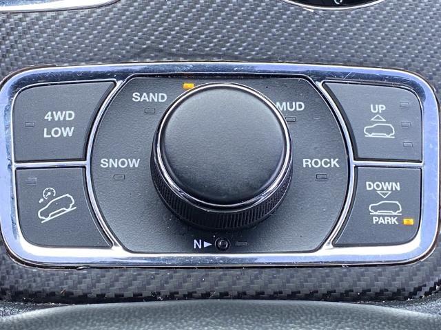Used Jeep Grand Cherokee Overland 2016 | Eastchester Motor Cars. Bronx, New York Used Jeep Grand Cherokee Overland 2016 | Eastchester Motor Cars. Bronx, New York