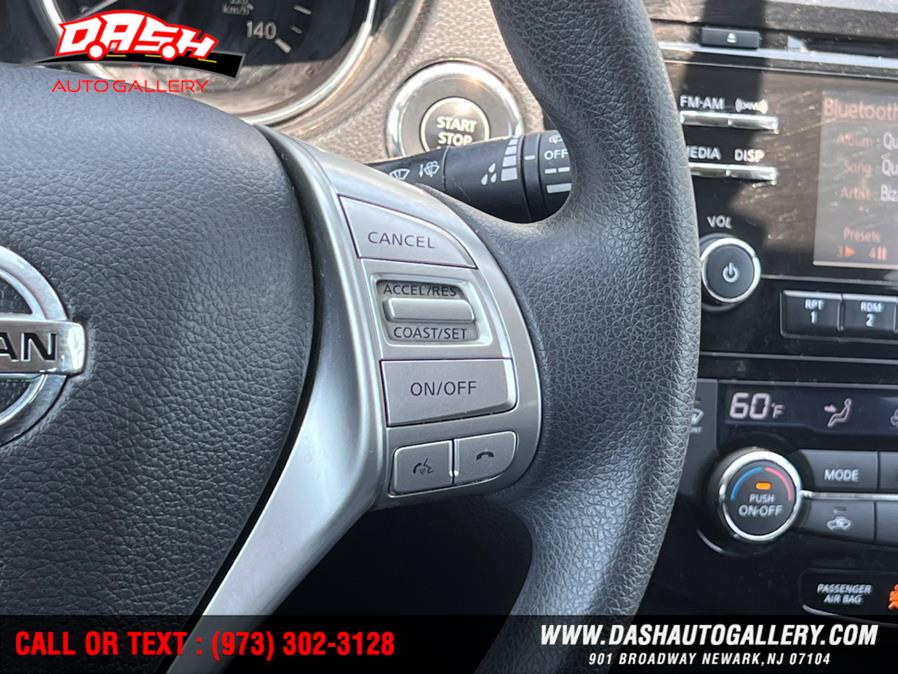 Used Nissan Rogue AWD 4dr SV 2015 | Dash Auto Gallery Inc.. Newark, New Jersey Used Nissan Rogue AWD 4dr SV 2015 | Dash Auto Gallery Inc.. Newark, New Jersey