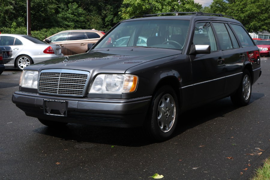 Used Mercedes-Benz E Class 4dr Wagon 3.2L 1995 | Dealmax Motors LLC. Bristol, Connecticut