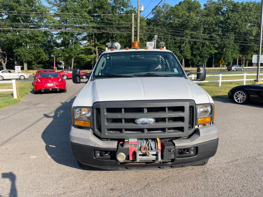 Used Ford Super Duty F-350 DRW Reg Cab 141" WB 60" CA XLT 4WD 2005 | Mike And Tony Auto Sales, Inc. South Windsor, Connecticut Used Ford Super Duty F-350 DRW Reg Cab 141" WB 60" CA XLT 4WD 2005 | Mike And Tony Auto Sales, Inc. South Windsor, Connecticut