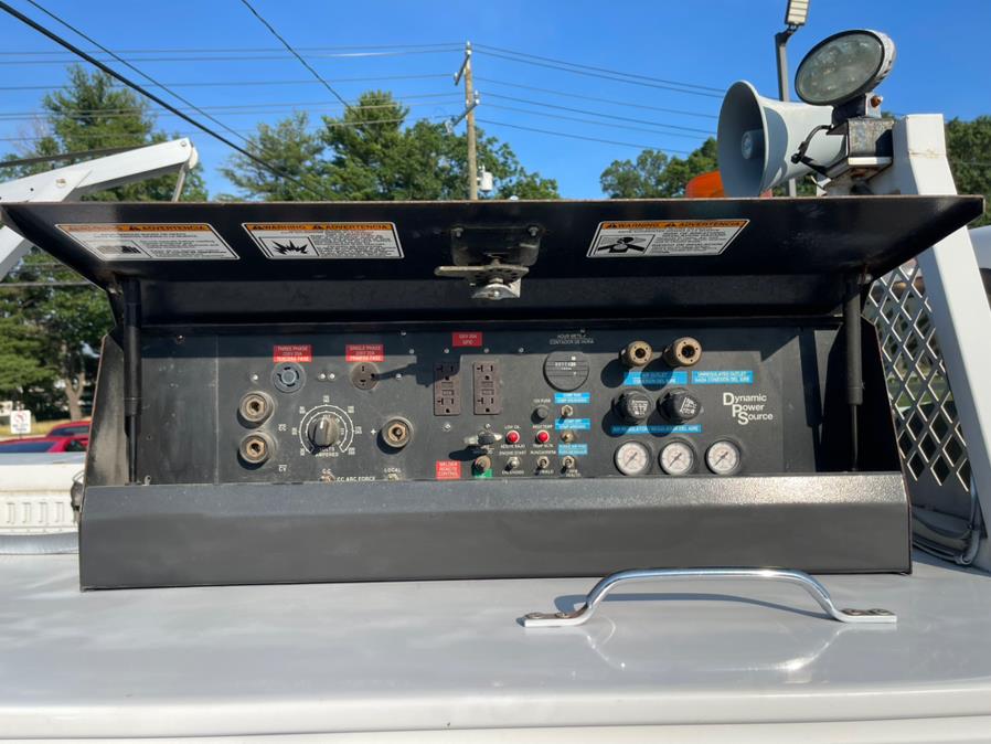 Used Ford Super Duty F-350 DRW Reg Cab 141" WB 60" CA XLT 4WD 2005 | Mike And Tony Auto Sales, Inc. South Windsor, Connecticut Used Ford Super Duty F-350 DRW Reg Cab 141" WB 60" CA XLT 4WD 2005 | Mike And Tony Auto Sales, Inc. South Windsor, Connecticut