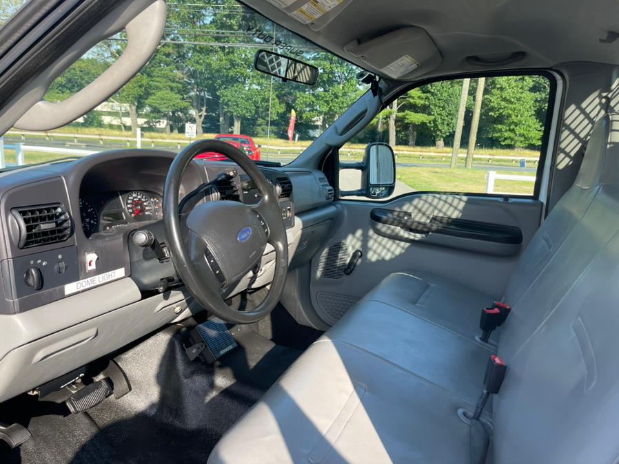 Used Ford Super Duty F-350 DRW Reg Cab 141" WB 60" CA XLT 4WD 2005 | Mike And Tony Auto Sales, Inc. South Windsor, Connecticut Used Ford Super Duty F-350 DRW Reg Cab 141" WB 60" CA XLT 4WD 2005 | Mike And Tony Auto Sales, Inc. South Windsor, Connecticut