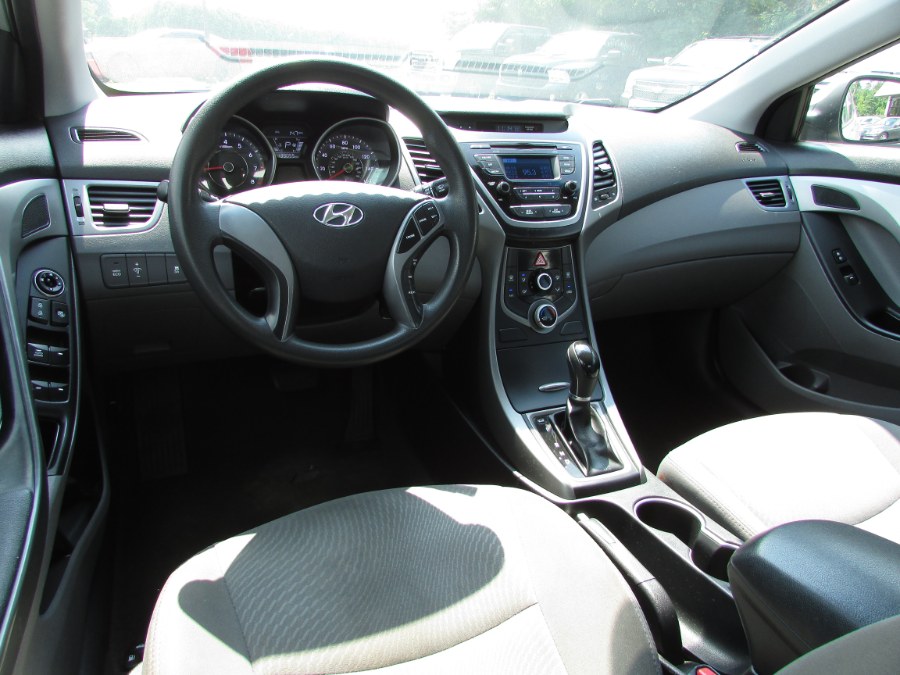2015 Hyundai Elantra 4dr Sdn Auto SE (Alabama Plant), available for sale in East Windsor, Connecticut | United Auto Sales of E Windsor, Inc. East Windsor, Connecticut 2015 Hyundai Elantra 4dr Sdn Auto SE (Alabama Plant), available for sale in East Windsor, Connecticut | United Auto Sales of E Windsor, Inc. East Windsor, Connecticut