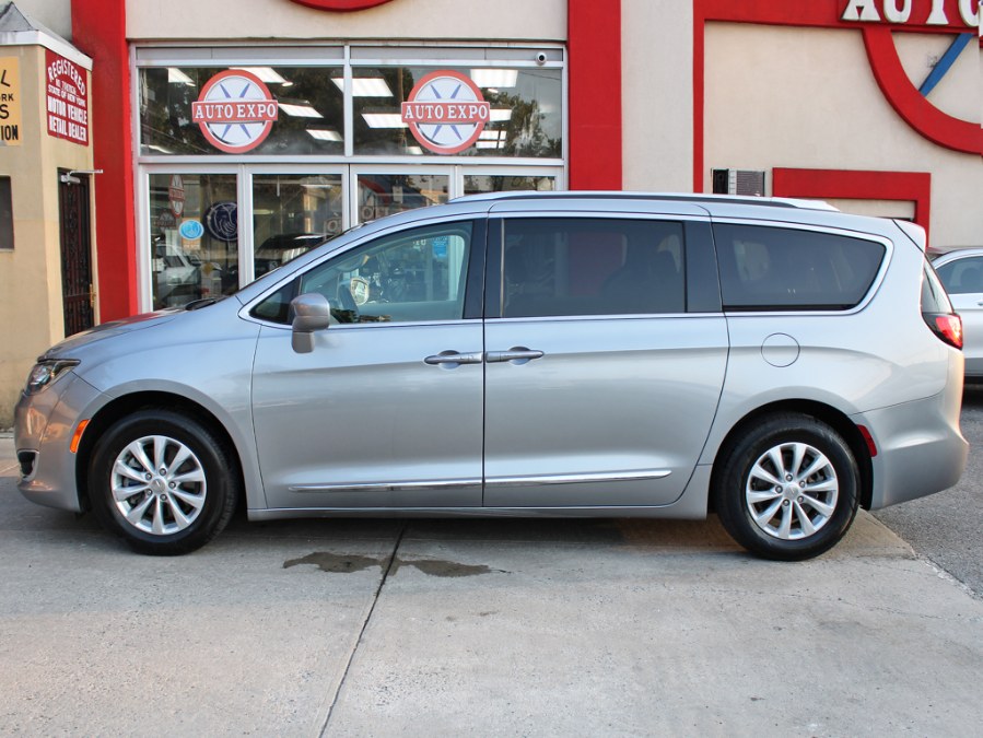 Used Chrysler Pacifica Touring L 2019 | Auto Expo Ent Inc.. Great Neck, New York Used Chrysler Pacifica Touring L 2019 | Auto Expo Ent Inc.. Great Neck, New York