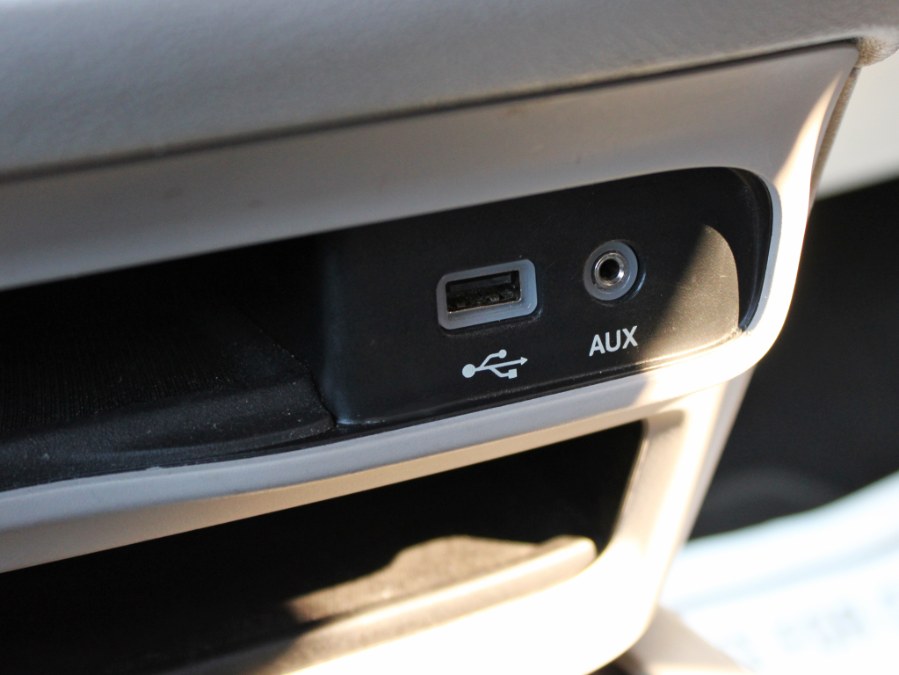 Used Chrysler Pacifica Touring L 2019 | Auto Expo Ent Inc.. Great Neck, New York Used Chrysler Pacifica Touring L 2019 | Auto Expo Ent Inc.. Great Neck, New York