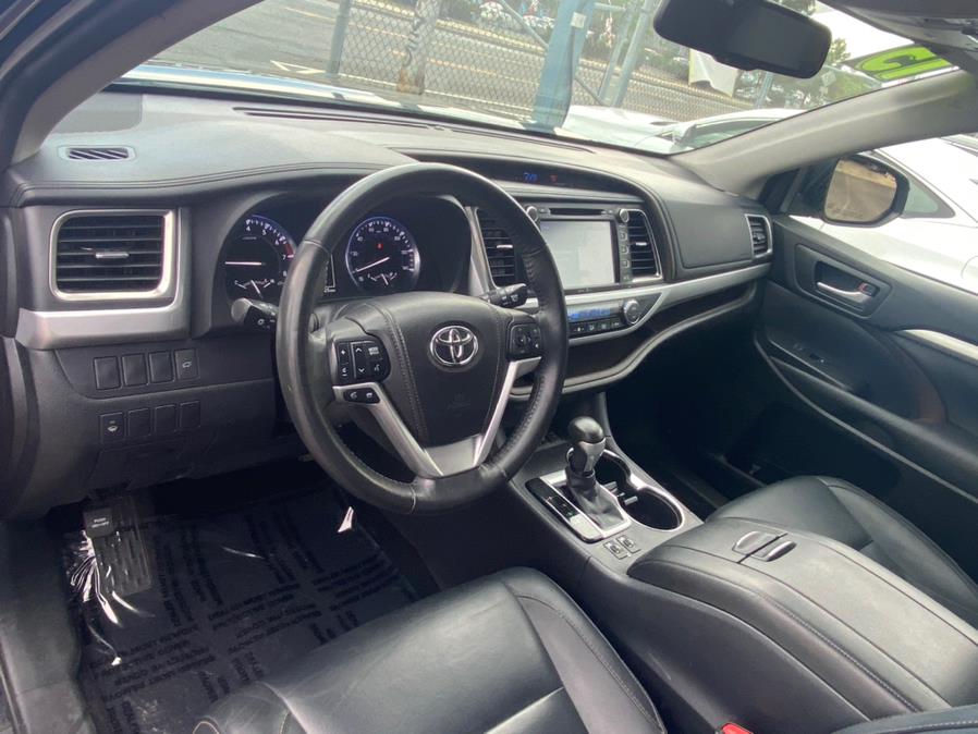 Used Toyota Highlander AWD 4dr V6 XLE (Natl) 2015 | VEB Auto Sales. Hartford, Connecticut Used Toyota Highlander AWD 4dr V6 XLE (Natl) 2015 | VEB Auto Sales. Hartford, Connecticut