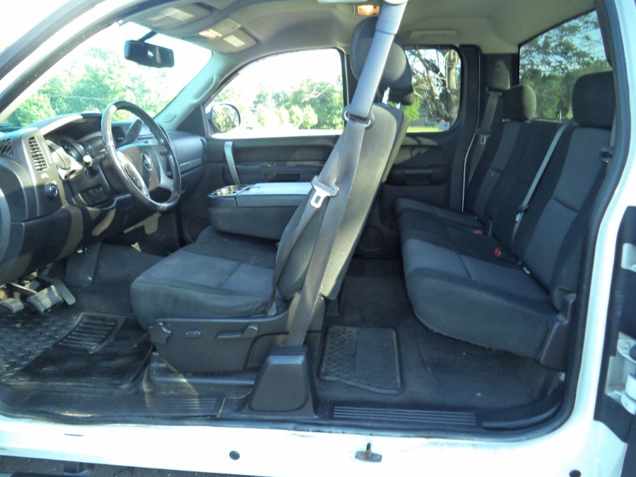 2010 Chevrolet Silverado 1500 4WD Ext Cab 143.5" LT, available for sale in Berlin, Connecticut | International Motorcars llc. Berlin, Connecticut 2010 Chevrolet Silverado 1500 4WD Ext Cab 143.5" LT, available for sale in Berlin, Connecticut | International Motorcars llc. Berlin, Connecticut