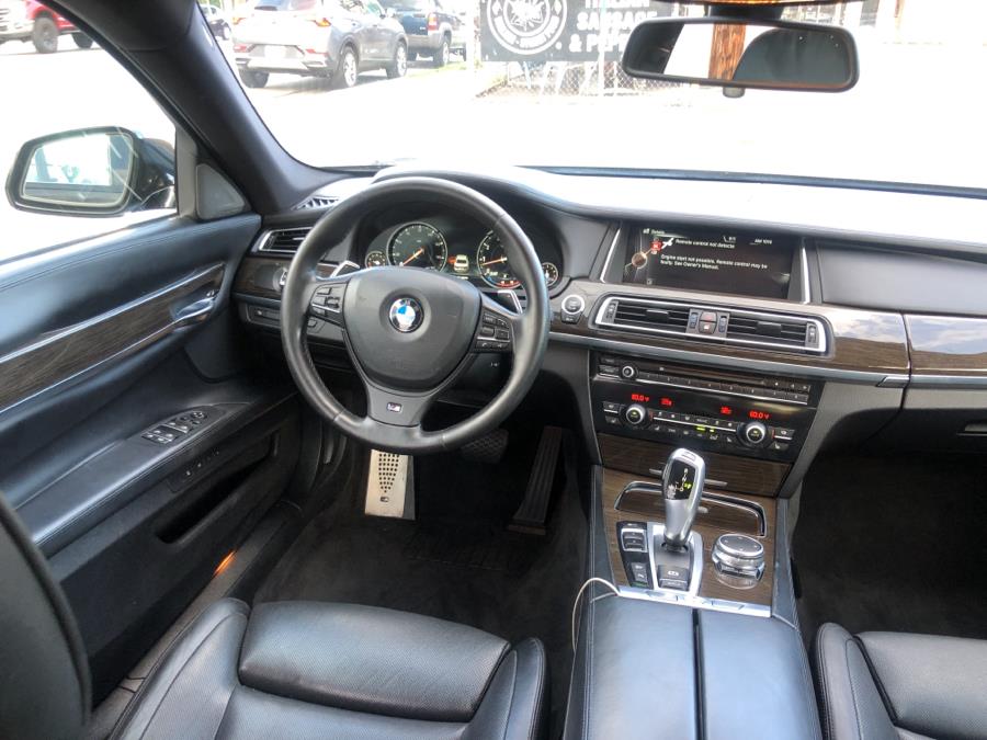 Used BMW 7 Series 4dr Sdn 740Li xDrive AWD 2015 | Signature Auto Sales. Franklin Square, New York Used BMW 7 Series 4dr Sdn 740Li xDrive AWD 2015 | Signature Auto Sales. Franklin Square, New York