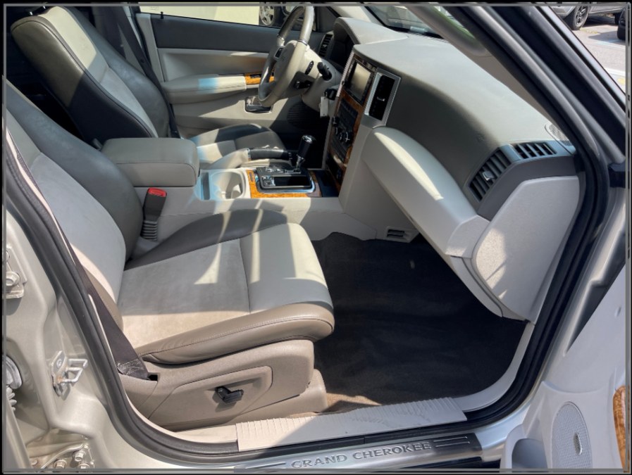 2010 Jeep Grand Cherokee 4WD 4dr Limited, available for sale in Huntington Station, New York | My Auto Inc.. Huntington Station, New York 2010 Jeep Grand Cherokee 4WD 4dr Limited, available for sale in Huntington Station, New York | My Auto Inc.. Huntington Station, New York