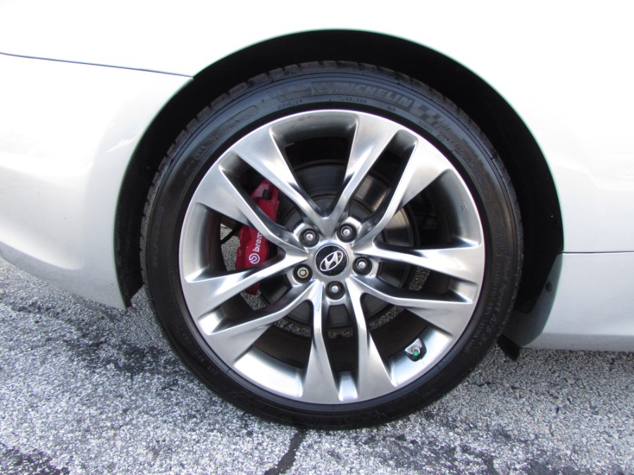 Used Hyundai Genesis Coupe 2dr 3.8L Auto Ultimate w/Black Seats 2015 | VIP Auto Enterprise, Inc. Orlando, Florida Used Hyundai Genesis Coupe 2dr 3.8L Auto Ultimate w/Black Seats 2015 | VIP Auto Enterprise, Inc. Orlando, Florida