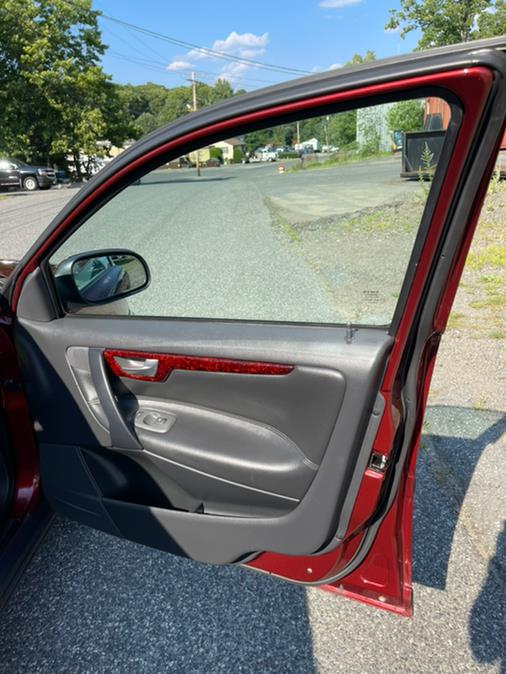 Used Volvo V70 2.4T AWD A SR 5dr Wgn w/Sunroof 2002 | New Beginning Auto Service Inc . Ashland , Massachusetts Used Volvo V70 2.4T AWD A SR 5dr Wgn w/Sunroof 2002 | New Beginning Auto Service Inc . Ashland , Massachusetts