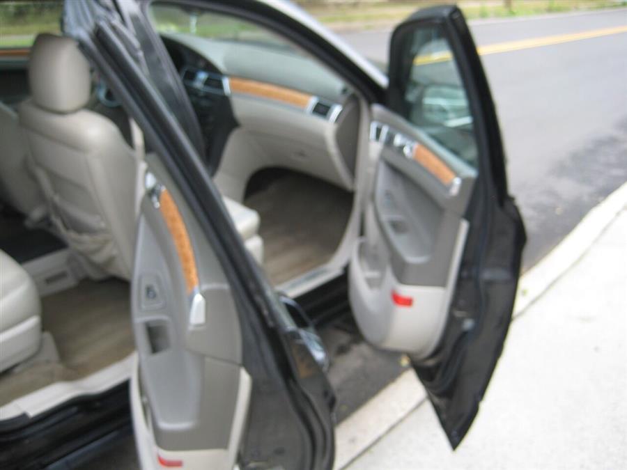 2007 Chrysler Pacifica Limited AWD 4dr Wagon, available for sale in Massapequa, New York | Rite Choice Auto Inc.. Massapequa, New York 2007 Chrysler Pacifica Limited AWD 4dr Wagon, available for sale in Massapequa, New York | Rite Choice Auto Inc.. Massapequa, New York