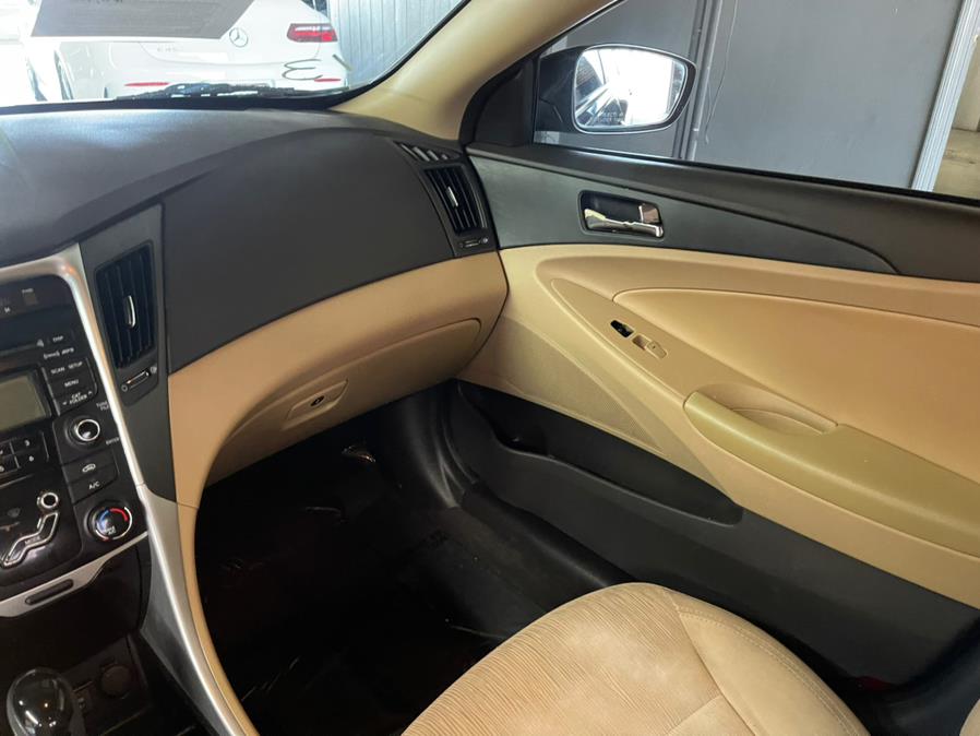 2013 Hyundai Sonata 4dr Sdn 2.4L Auto SE, available for sale in Garden Grove, California | U Save Auto Auction. Garden Grove, California 2013 Hyundai Sonata 4dr Sdn 2.4L Auto SE, available for sale in Garden Grove, California | U Save Auto Auction. Garden Grove, California