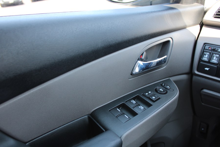 2015 Honda Odyssey 5dr EX-L, available for sale in Plantsville, Connecticut | Auto House of Luxury. Plantsville, Connecticut 2015 Honda Odyssey 5dr EX-L, available for sale in Plantsville, Connecticut | Auto House of Luxury. Plantsville, Connecticut