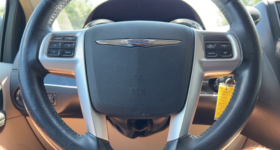 2012 Chrysler Town & Country 4dr Wgn Touring, available for sale in Waterbury, Connecticut | West End Automotive Center. Waterbury, Connecticut 2012 Chrysler Town & Country 4dr Wgn Touring, available for sale in Waterbury, Connecticut | West End Automotive Center. Waterbury, Connecticut