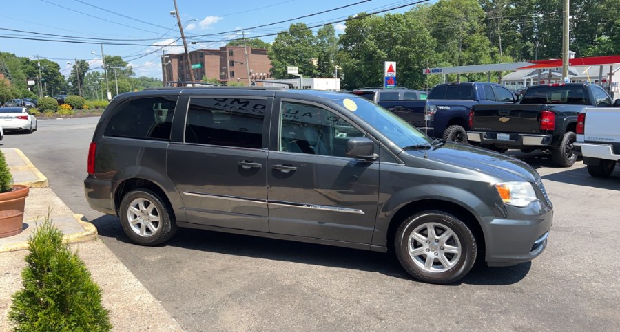 2012 Chrysler Town & Country 4dr Wgn Touring, available for sale in Waterbury, Connecticut | West End Automotive Center. Waterbury, Connecticut 2012 Chrysler Town & Country 4dr Wgn Touring, available for sale in Waterbury, Connecticut | West End Automotive Center. Waterbury, Connecticut