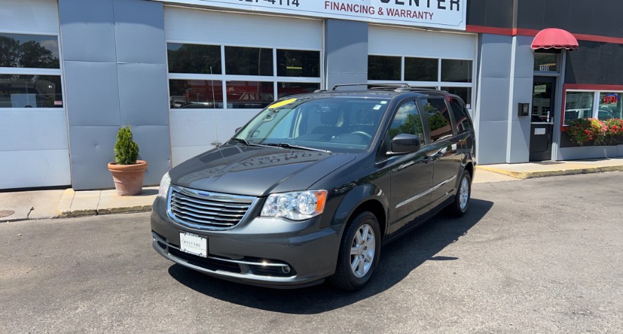 2012 Chrysler Town & Country 4dr Wgn Touring, available for sale in Waterbury, Connecticut | West End Automotive Center. Waterbury, Connecticut 2012 Chrysler Town & Country 4dr Wgn Touring, available for sale in Waterbury, Connecticut | West End Automotive Center. Waterbury, Connecticut