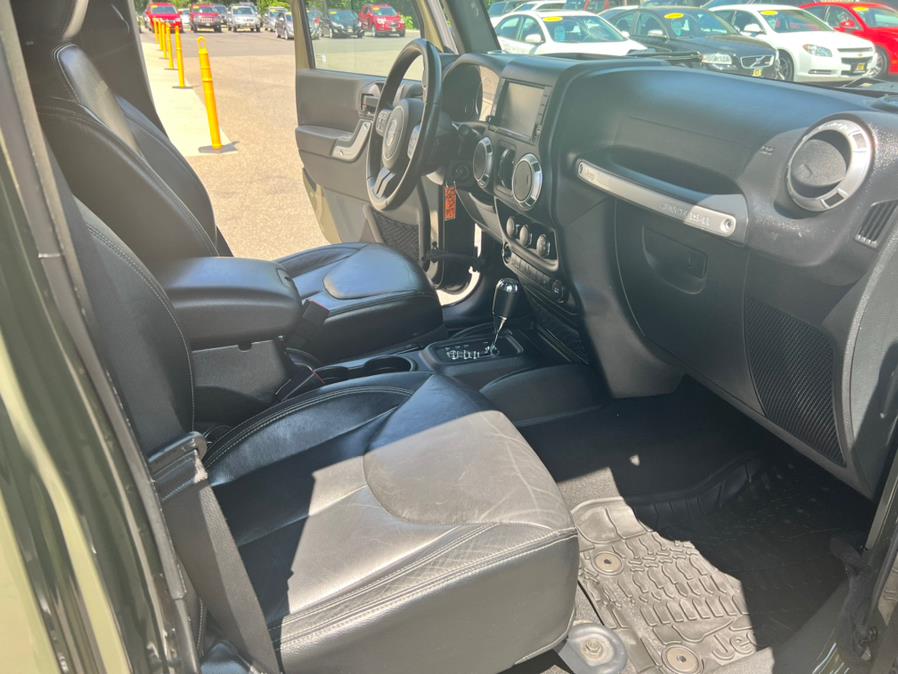2015 Jeep Wrangler Unlimited 4WD 4dr Wrangler Sahara, available for sale in Plantsville, Connecticut | L&S Automotive LLC. Plantsville, Connecticut 2015 Jeep Wrangler Unlimited 4WD 4dr Wrangler Sahara, available for sale in Plantsville, Connecticut | L&S Automotive LLC. Plantsville, Connecticut
