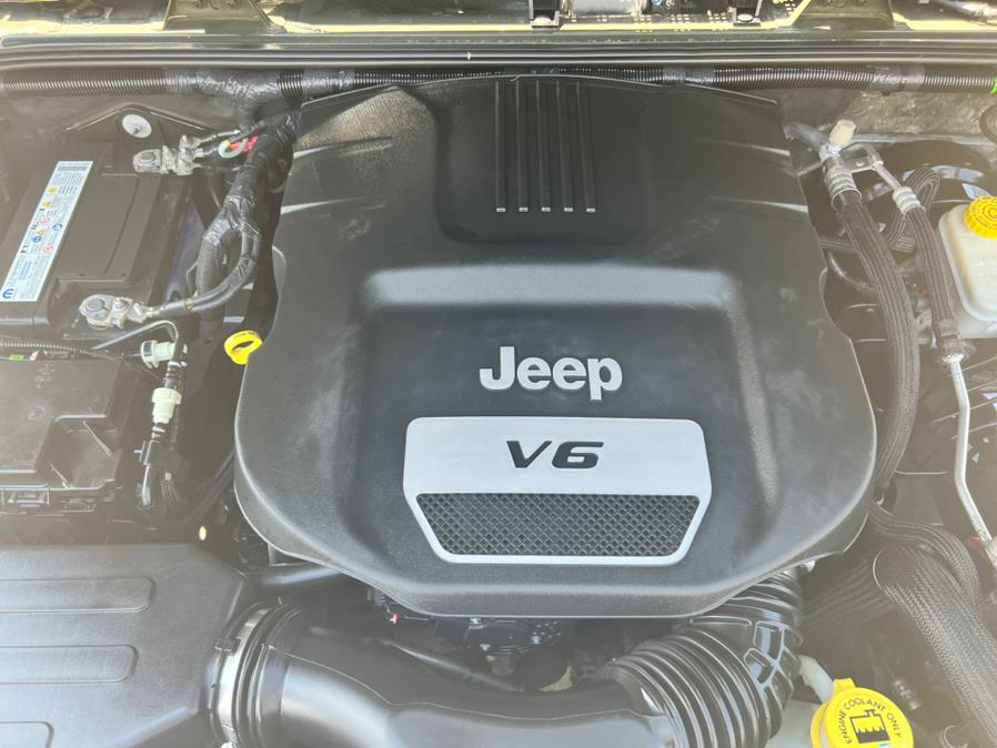 Used Jeep Wrangler Unlimited 4WD 4dr Wrangler Sahara 2015 | L&S Automotive LLC. Plantsville, Connecticut