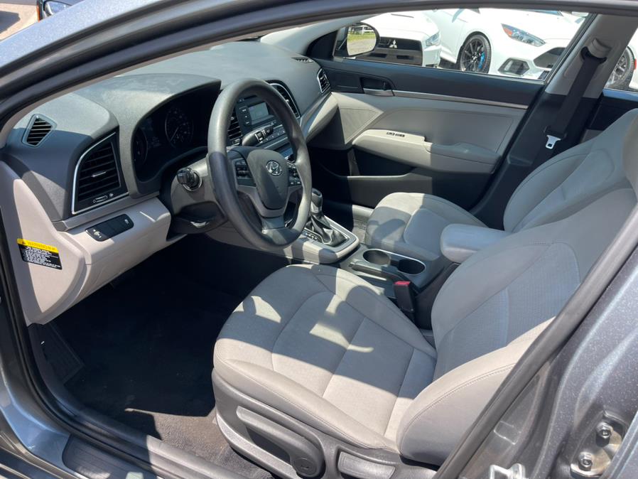 Used Hyundai Elantra SE 2.0L Auto (Ulsan Plant) 2017 | Mike And Tony Auto Sales, Inc. South Windsor, Connecticut Used Hyundai Elantra SE 2.0L Auto (Ulsan Plant) 2017 | Mike And Tony Auto Sales, Inc. South Windsor, Connecticut