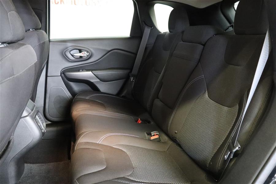 2019 Jeep Cherokee LATITUDE, available for sale in Paterson, New Jersey | Fast Track Motors. Paterson, New Jersey 2019 Jeep Cherokee LATITUDE, available for sale in Paterson, New Jersey | Fast Track Motors. Paterson, New Jersey