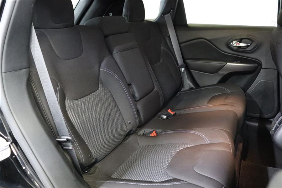 2019 Jeep Cherokee LATITUDE, available for sale in Paterson, New Jersey | Fast Track Motors. Paterson, New Jersey 2019 Jeep Cherokee LATITUDE, available for sale in Paterson, New Jersey | Fast Track Motors. Paterson, New Jersey