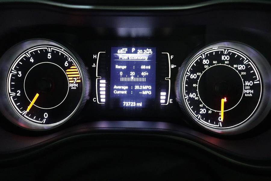 2019 Jeep Cherokee LATITUDE, available for sale in Paterson, New Jersey | Fast Track Motors. Paterson, New Jersey 2019 Jeep Cherokee LATITUDE, available for sale in Paterson, New Jersey | Fast Track Motors. Paterson, New Jersey