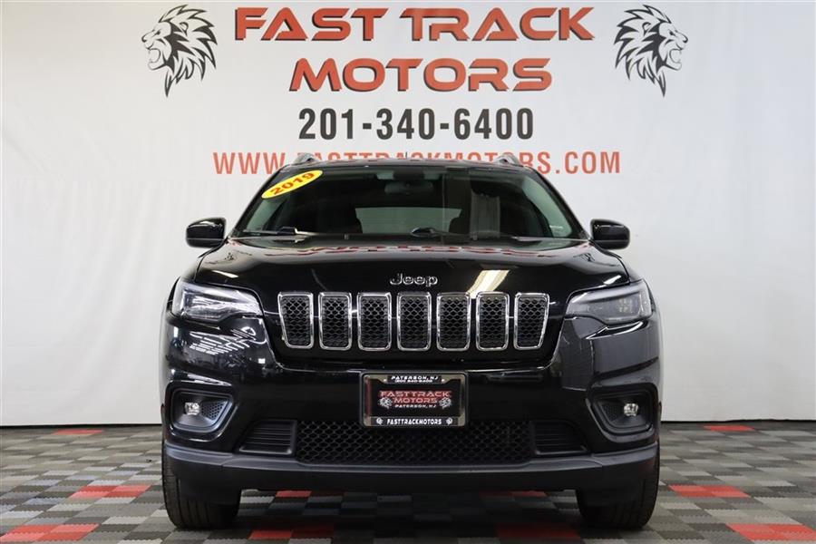 2019 Jeep Cherokee LATITUDE, available for sale in Paterson, New Jersey | Fast Track Motors. Paterson, New Jersey 2019 Jeep Cherokee LATITUDE, available for sale in Paterson, New Jersey | Fast Track Motors. Paterson, New Jersey