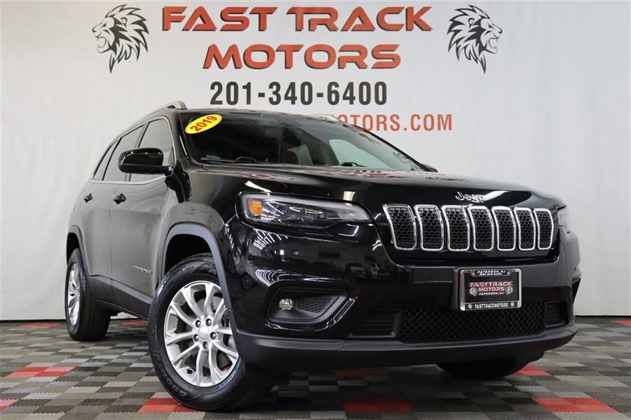 2019 Jeep Cherokee LATITUDE, available for sale in Paterson, New Jersey | Fast Track Motors. Paterson, New Jersey 2019 Jeep Cherokee LATITUDE, available for sale in Paterson, New Jersey | Fast Track Motors. Paterson, New Jersey