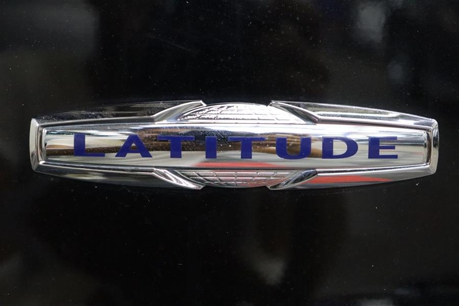 2019 Jeep Cherokee LATITUDE, available for sale in Paterson, New Jersey | Fast Track Motors. Paterson, New Jersey 2019 Jeep Cherokee LATITUDE, available for sale in Paterson, New Jersey | Fast Track Motors. Paterson, New Jersey