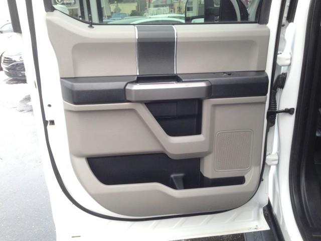 Used Ford F-350 Drw Super Duty XLT 4WD w/ rearCam 2020 | Car Revolution. Maple Shade, New Jersey Used Ford F-350 Drw Super Duty XLT 4WD w/ rearCam 2020 | Car Revolution. Maple Shade, New Jersey