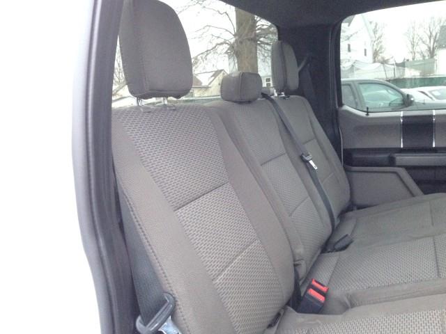 Used Ford F-350 Drw Super Duty XLT 4WD w/ rearCam 2020 | Car Revolution. Maple Shade, New Jersey Used Ford F-350 Drw Super Duty XLT 4WD w/ rearCam 2020 | Car Revolution. Maple Shade, New Jersey