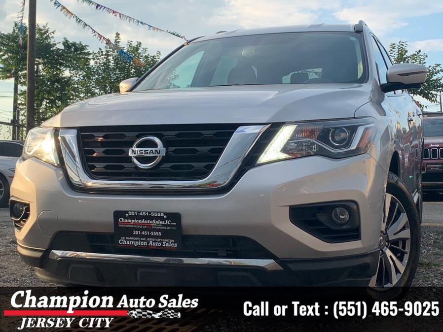 Used 2020 Nissan Pathfinder in Jersey City, New Jersey | Champion Auto Sales. Jersey City, New Jersey