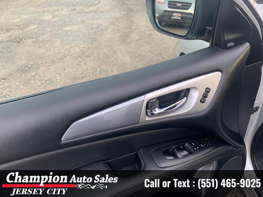 Used Nissan Pathfinder 4x4 SL 2020 | Champion Auto Sales of JC. Jersey City, New Jersey Used Nissan Pathfinder 4x4 SL 2020 | Champion Auto Sales of JC. Jersey City, New Jersey