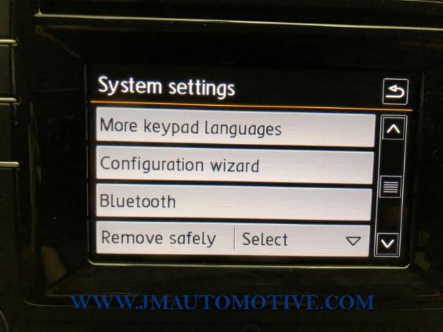 Used Volkswagen Jetta 1.4T S Auto 2017 | J&M Automotive Sls&Svc LLC. Naugatuck, Connecticut Used Volkswagen Jetta 1.4T S Auto 2017 | J&M Automotive Sls&Svc LLC. Naugatuck, Connecticut