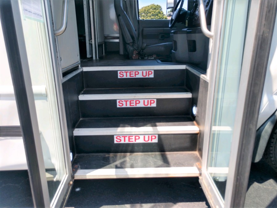 Used Ford E450 ROUTE TRUCK 16 FT BOX DRW 158" WB SUPERDUTY 2019 | Warwick Auto Sales Inc. COPIAGUE, New York Used Ford E450 ROUTE TRUCK 16 FT BOX DRW 158" WB SUPERDUTY 2019 | Warwick Auto Sales Inc. COPIAGUE, New York